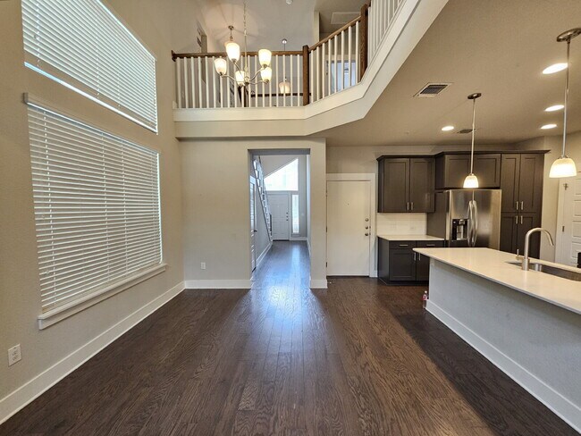 Building Photo - Experience Modern Living: Spacious 3-Bed, 3-Bath Townhome with Two Primary Bedrooms