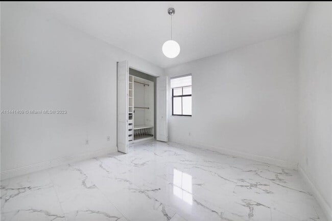 Building Photo - 8362 NW 39th Ct