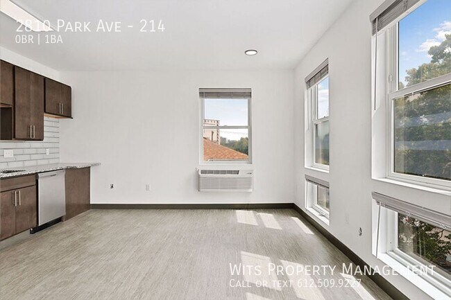 Building Photo - 2810 Park Ave