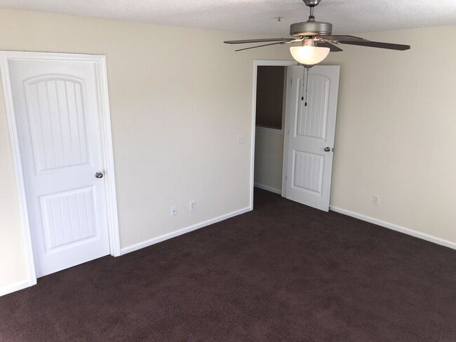 Building Photo - 368 Laurel Oak Ln