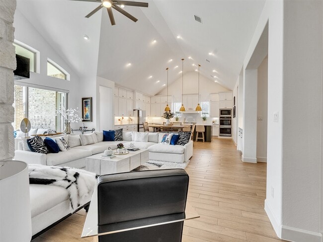 Building Photo - 5422 Farm Hill Way