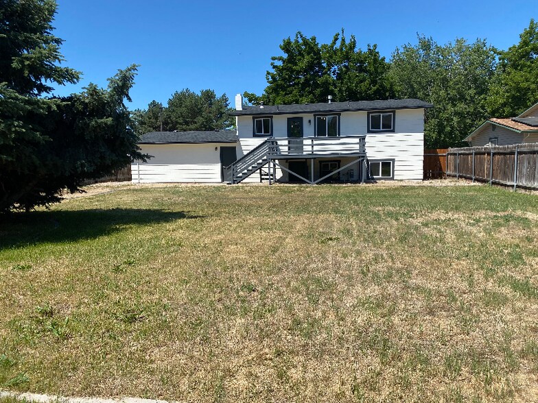 Building Photo - 4590 Jennifer