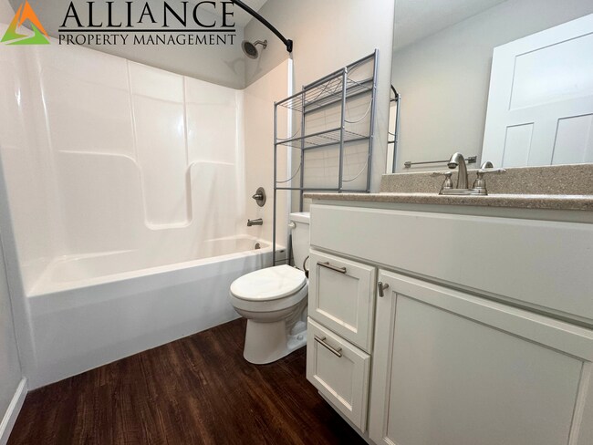 Building Photo - Beautiful Home in Rock Creek School District!