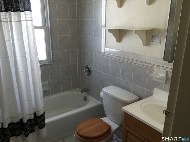 Building Photo - 22 Windell Pl