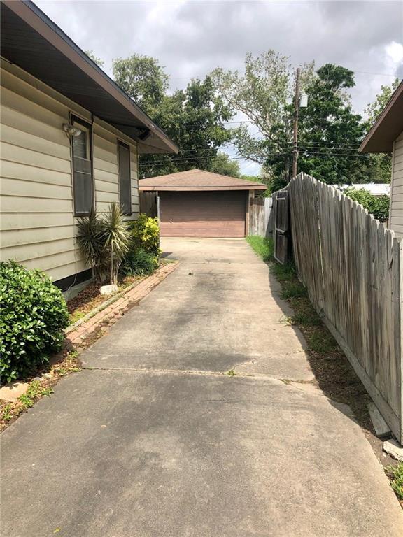 Building Photo - 4117 Cott St