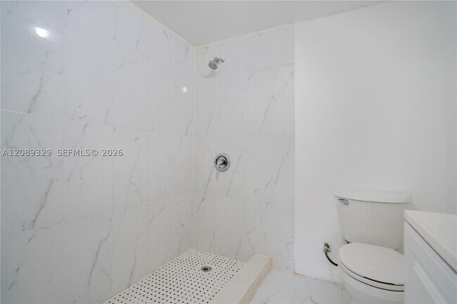 Building Photo - 27 SW 55th Ave