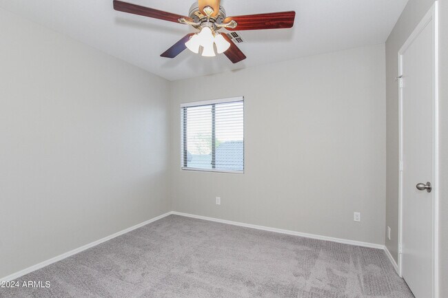 Building Photo - 2239 E Paraiso Dr