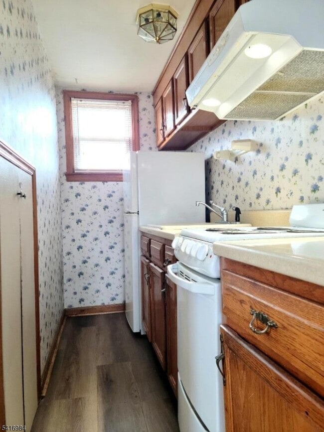 Building Photo - 69 N 12th Ave