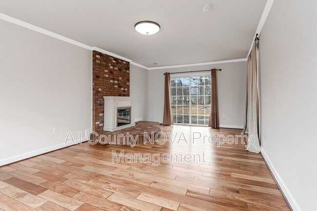 Building Photo - 8600 Lantern Ln