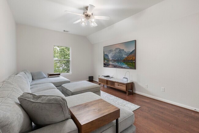 Building Photo - 6 Skipwith Pl