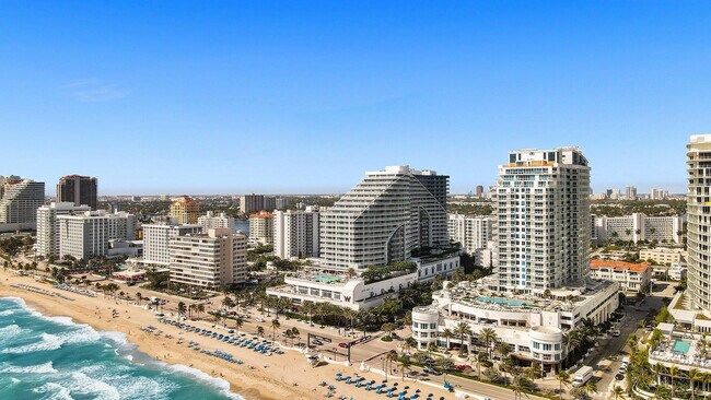 Building Photo - 3101 Bayshore Dr