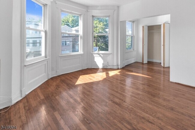 Building Photo - 19 N 7th St