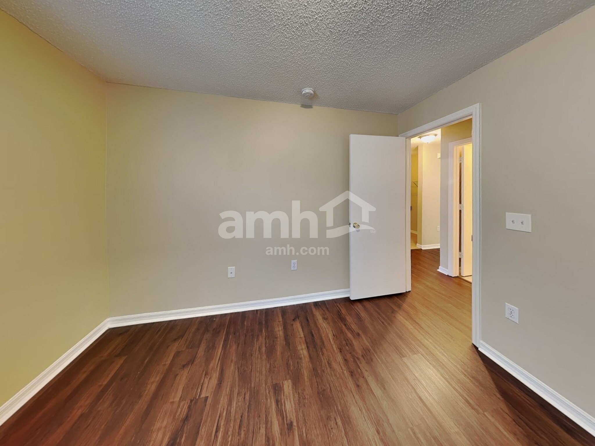 Building Photo - 7831 Chadwick Dr