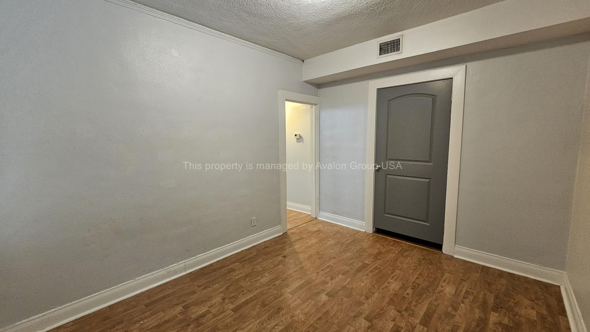 Building Photo - 2653 College St