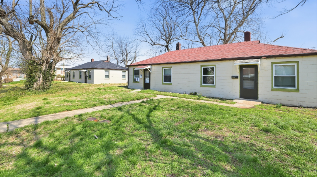 Building Photo - 2947 Schofield Ave