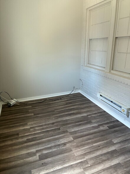 Building Photo - 1625 E St NE