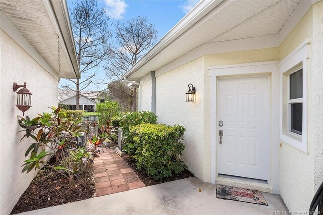 Building Photo - 2194 NW Tilia Trail