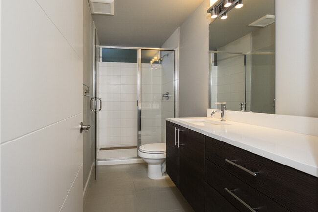 Building Photo - 328 NW 41st St