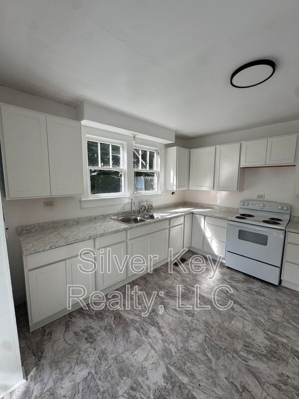 Building Photo - 307 Wabash St