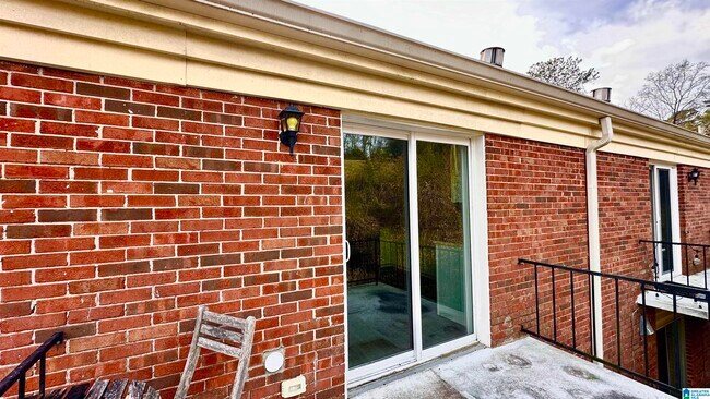 Building Photo - 3421 Sandner Ct