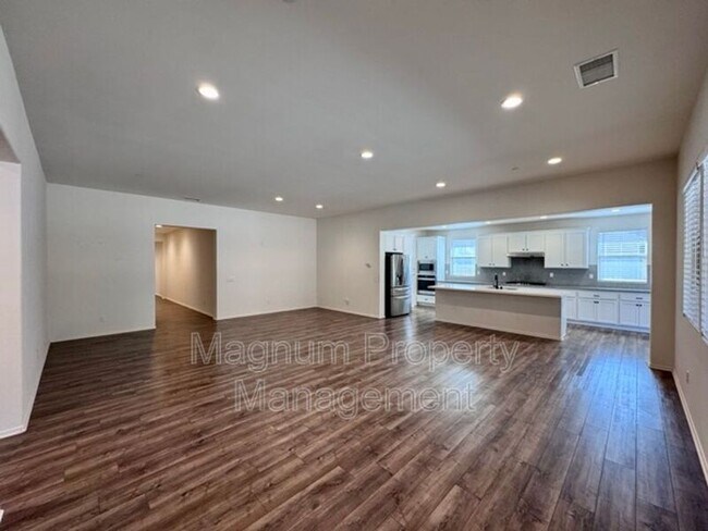 Building Photo - 24331 Ponderosa Ln