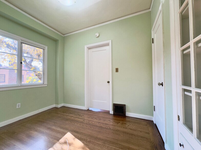 Building Photo - 1645 Scenic Ave