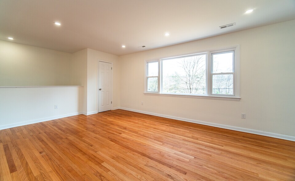 Building Photo - 24 Cedar Hill Rd