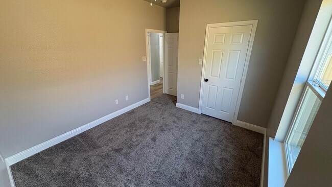 Building Photo - 3205 Bourland St