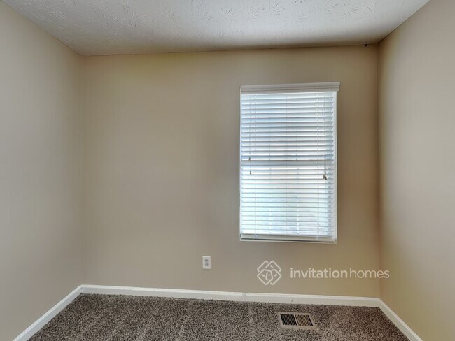 Building Photo - 2169 Silver Thorn Ct