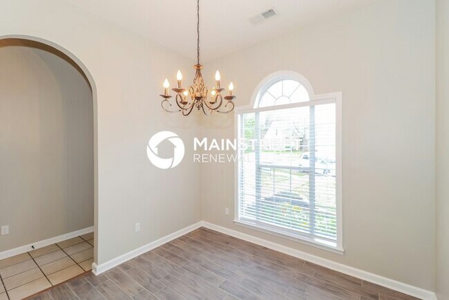 Building Photo - 3 Bedroom Pet-Friendly Home in Cordova, TN with Main Street Renewal