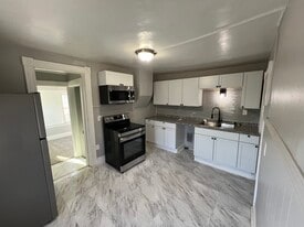 Building Photo - 101 Superior St