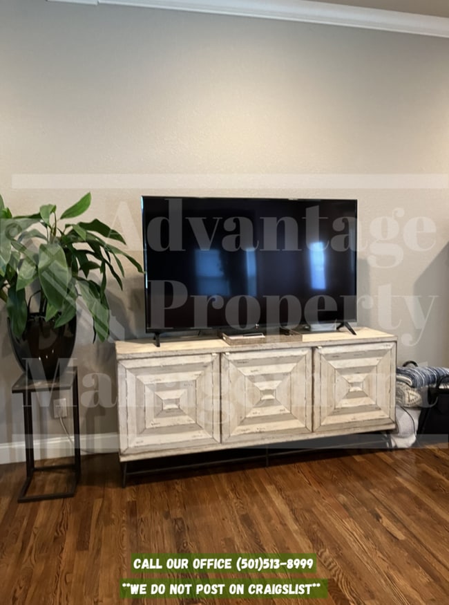 Building Photo - 6005 W W Dr