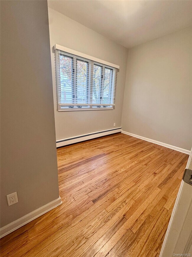 Building Photo - 68 Wolfle St