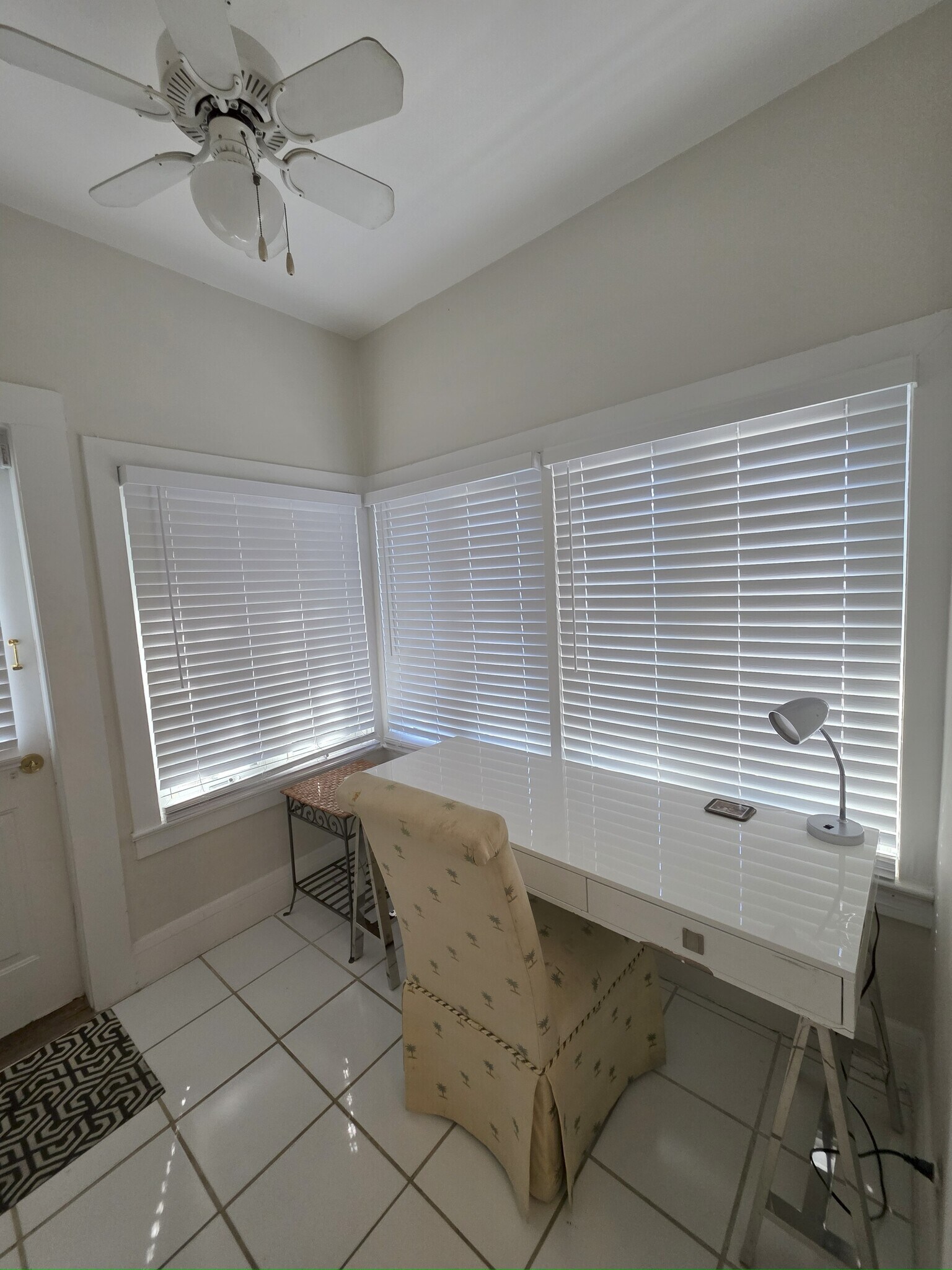 Building Photo - 429 Avenida Alegre