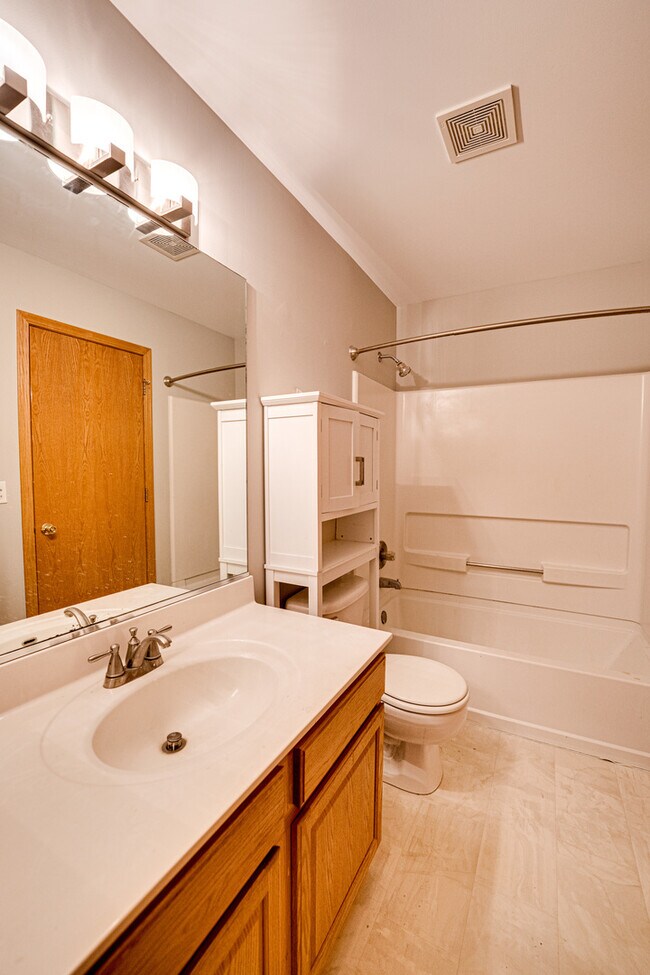 Building Photo - 4013 Boulder Ct