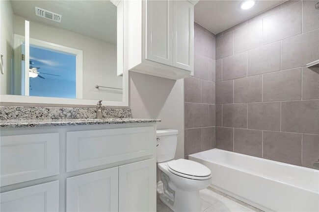 Building Photo - Stunning new home + 4 bedrooms + 3 bathroo...