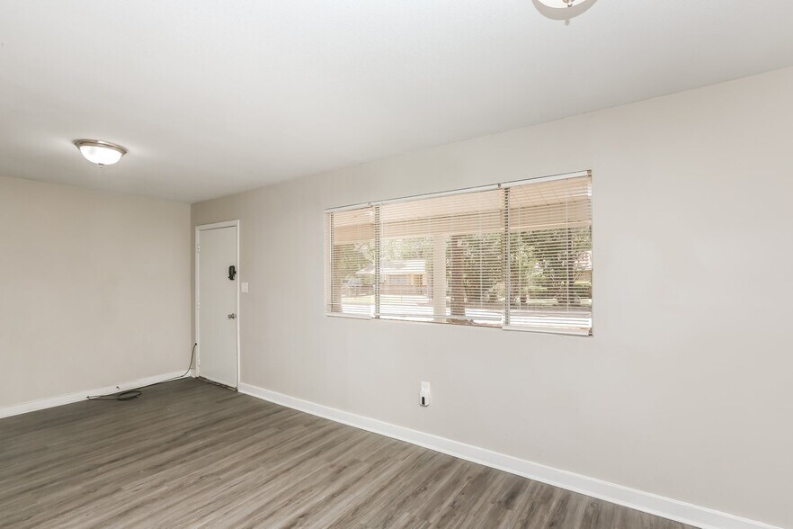 Building Photo - 3726 Edwards Ave