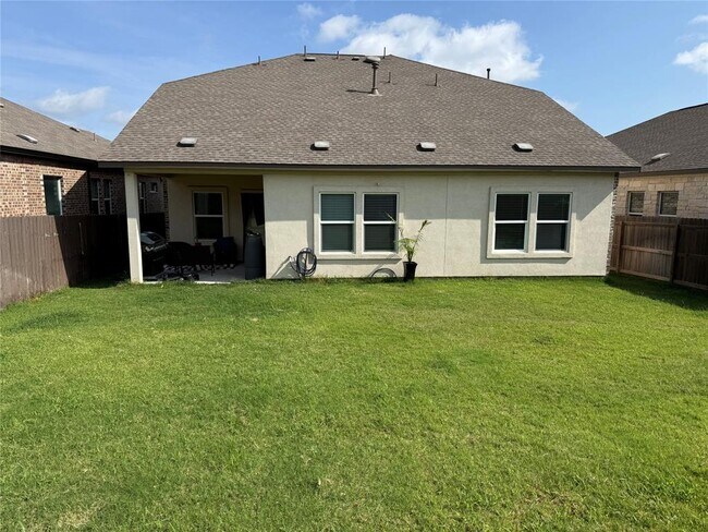 Building Photo - 1008 Bluewood Bend