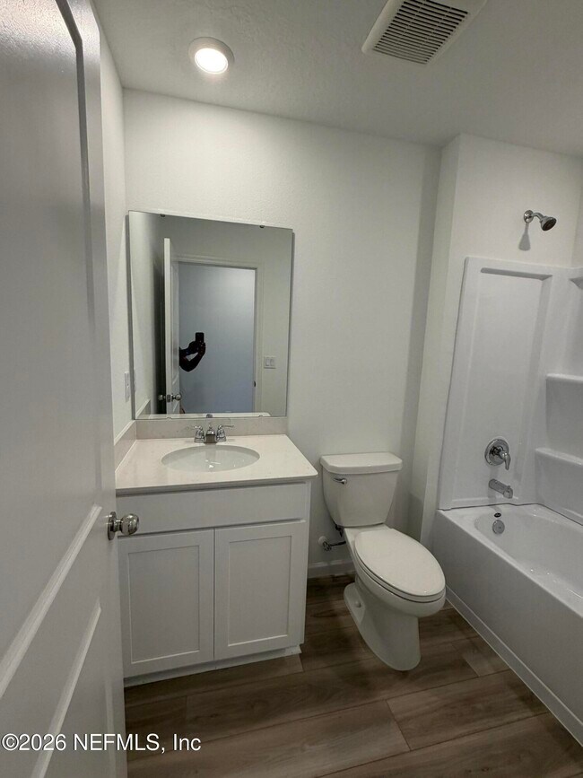 Building Photo - 3978 Mid Century St