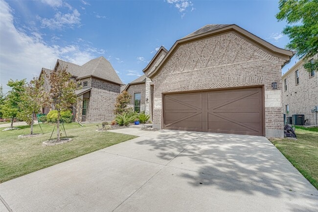 Building Photo - 1651 Sonnet Dr