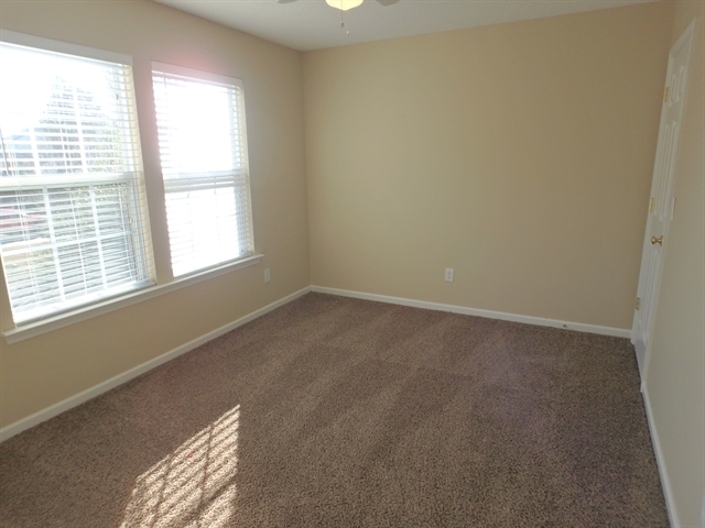 Building Photo - 8825 Cochran Ct