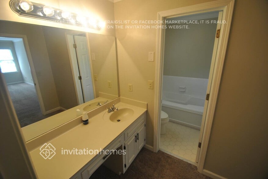 Building Photo - 427 Patterson Rd SW