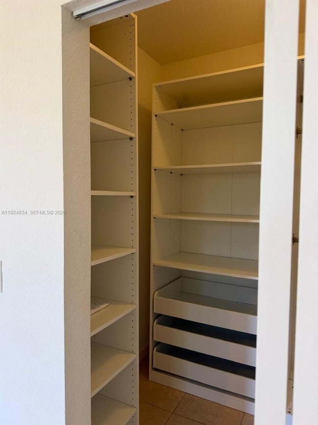 Building Photo - 7540 NW 114th Pl