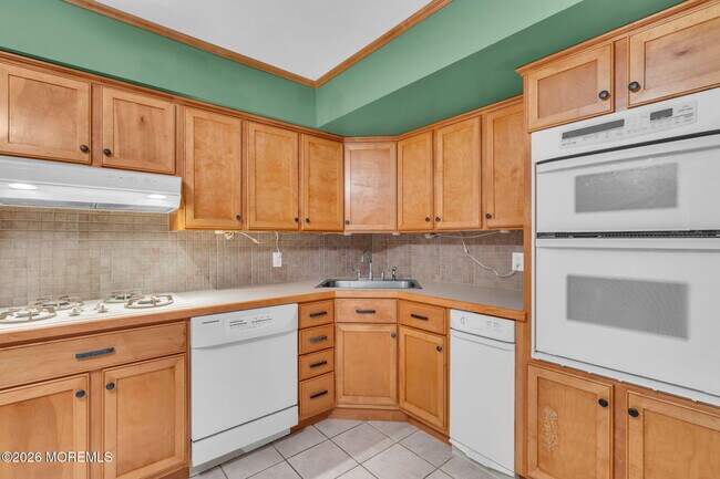 Building Photo - 1146 Sawmill Rd