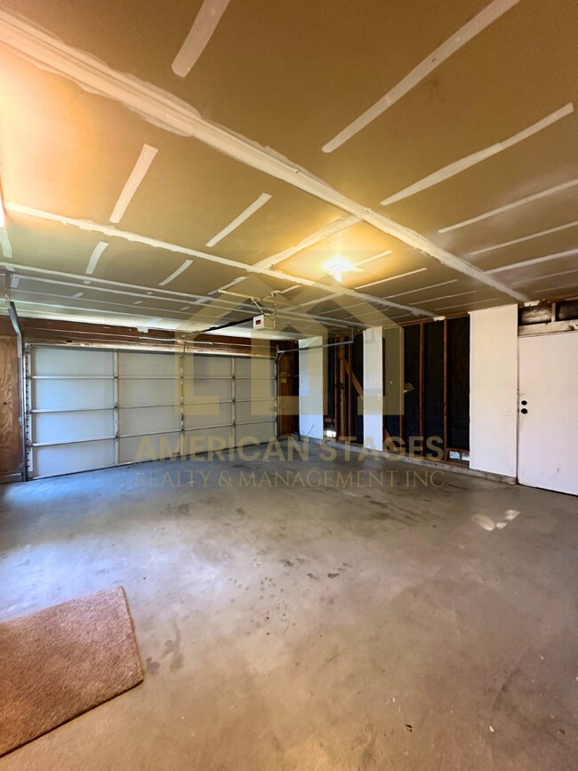 Building Photo - 1417 Glen Ellen Ln
