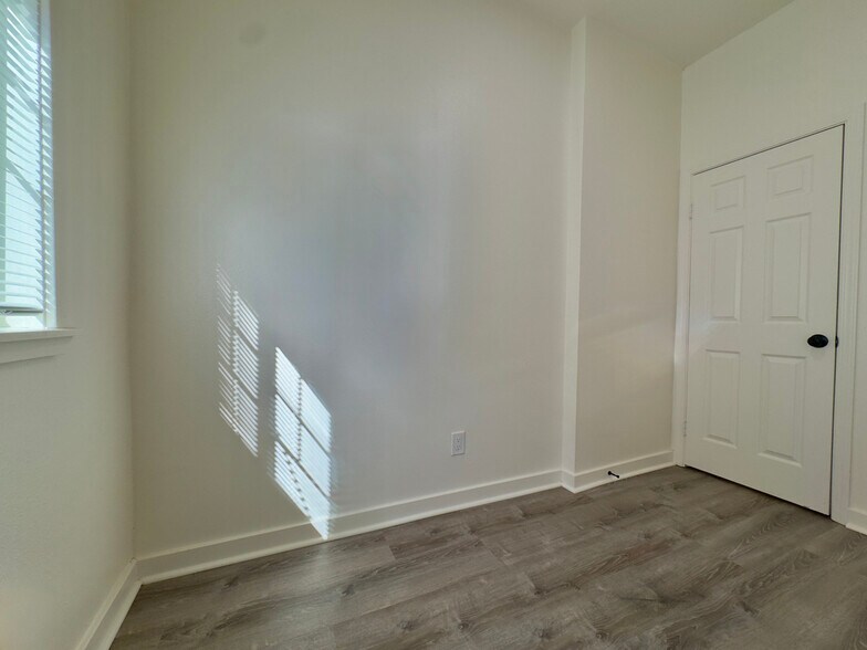 Building Photo - 3641 West St