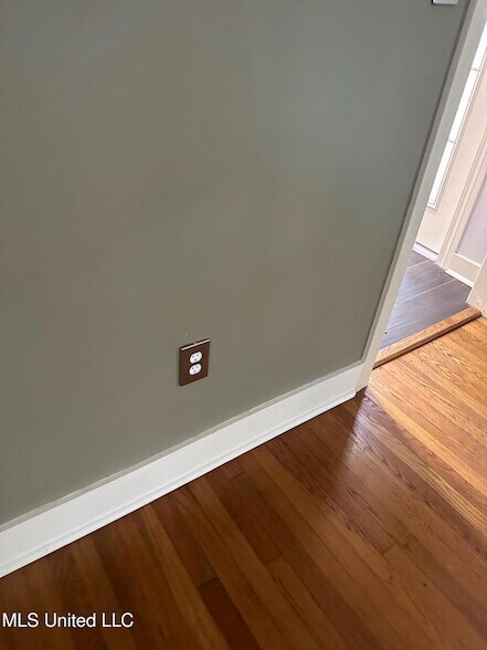 Building Photo - 3564 Cowan Pl