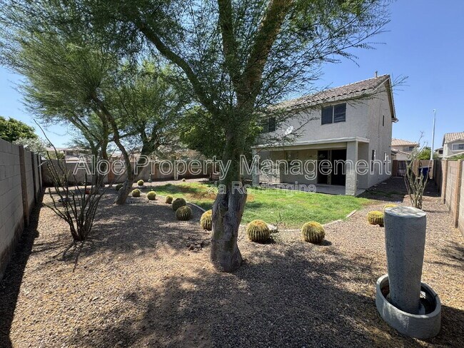 Building Photo - 491 W Ebony Way