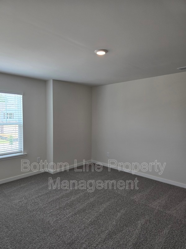 Building Photo - 549 Blackpool Ct