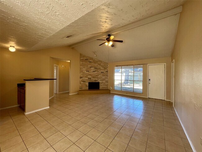 Building Photo - 11019 Almond Grove